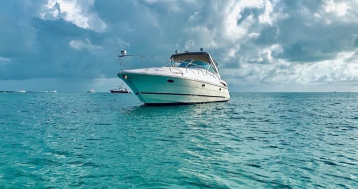 JP 36 ft – Yacht Rental