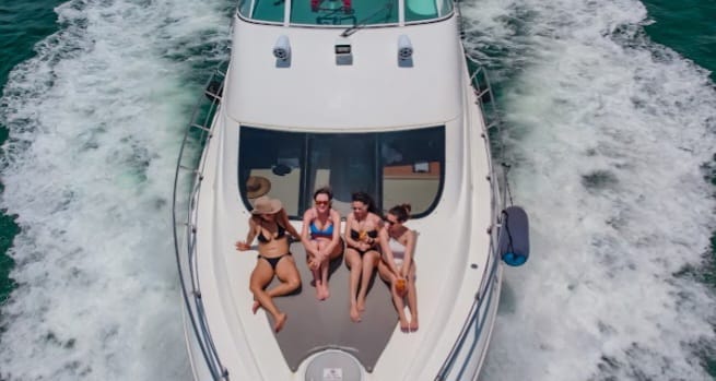 Fly Bridge 48 ft – Yacht Rental