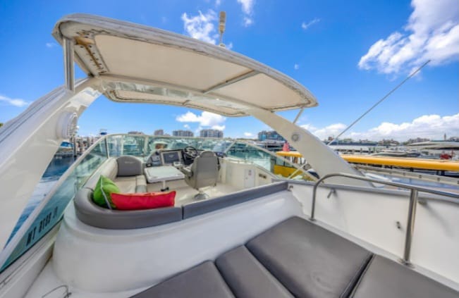Fly Bridge 48 ft – Yacht Rental