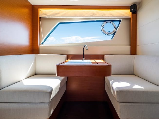 Prestige 52 ft – Luxury Yacht Charter Miami