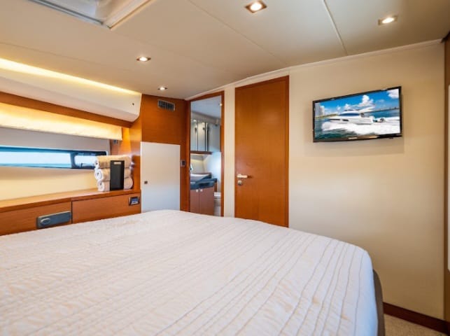 Prestige 52 ft – Luxury Yacht Charter Miami