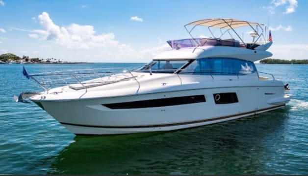 Prestige 52 ft – Luxury Yacht Charter Miami