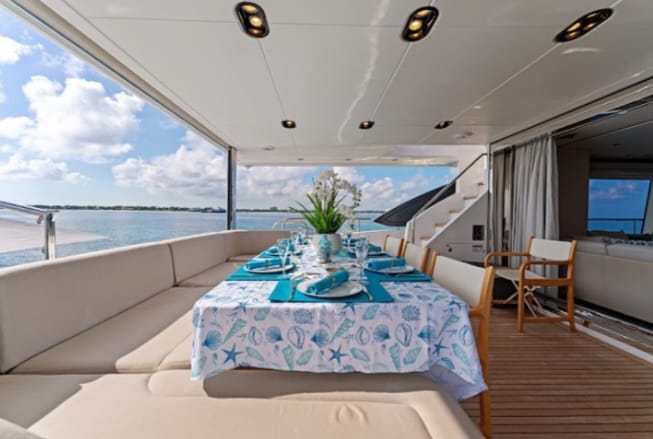 Azimut 88 ft – Superyacht Charter Miami