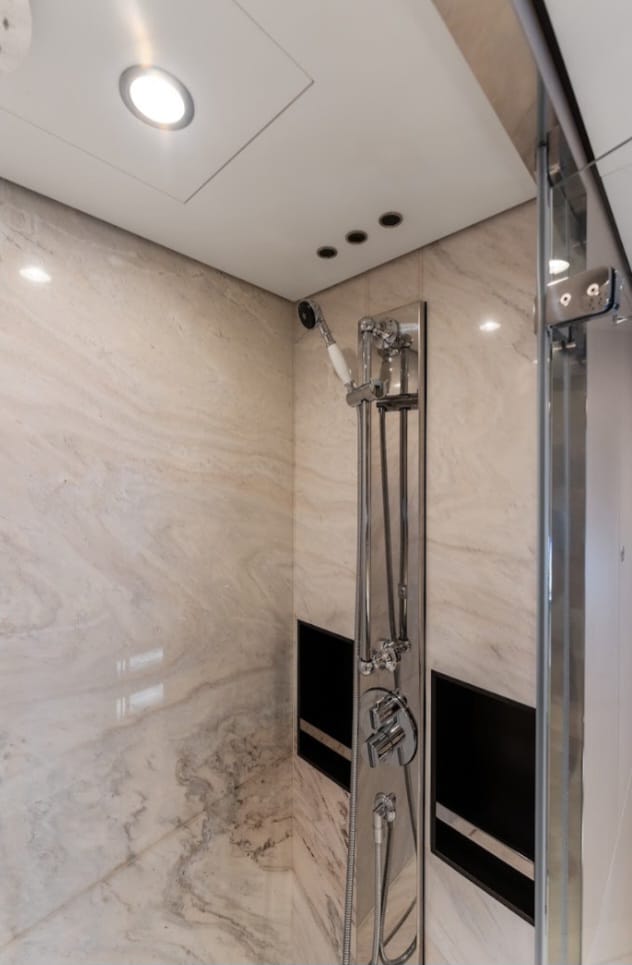 Azimut 88 ft – Superyacht Charter Miami