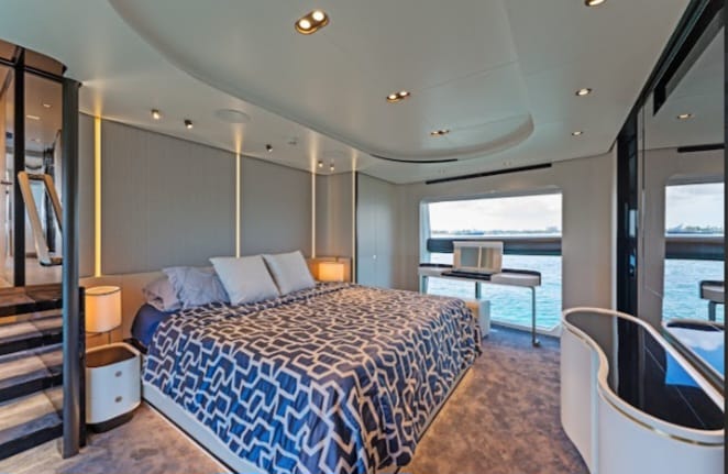 Azimut 88 ft – Superyacht Charter Miami
