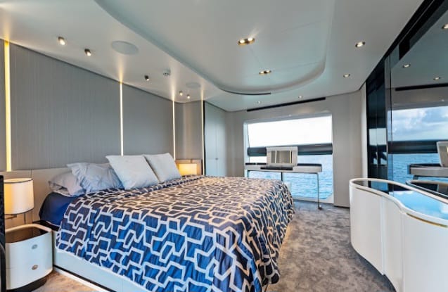 Azimut 88 ft – Superyacht Charter Miami
