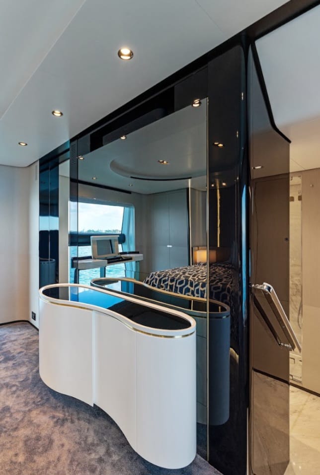 Azimut 88 ft – Superyacht Charter Miami