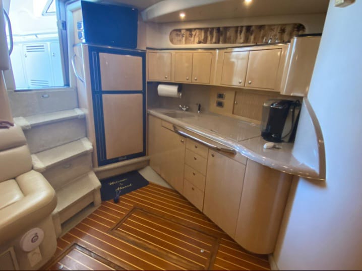 48 ft Livane – Yacht Rental