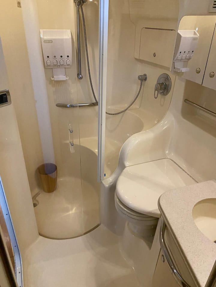 48 ft Livane – Yacht Rental