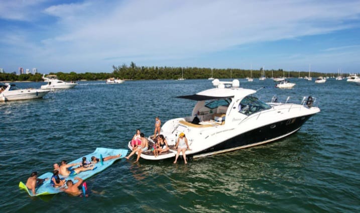 Sea Ray 48 ft – Yacht Rental
