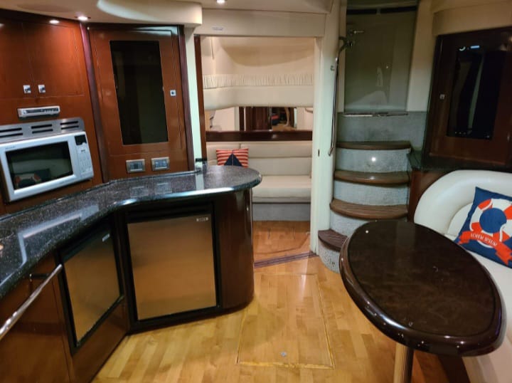 Sea Ray 48 ft – Yacht Rental