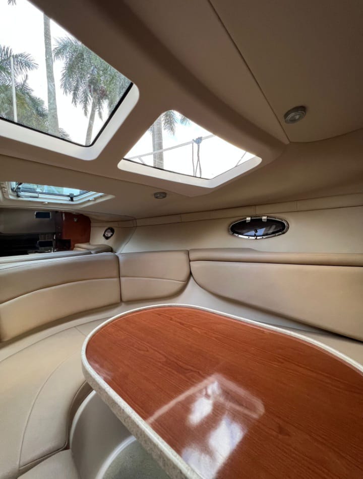 36 ft Pura Vida – Yacht Rental